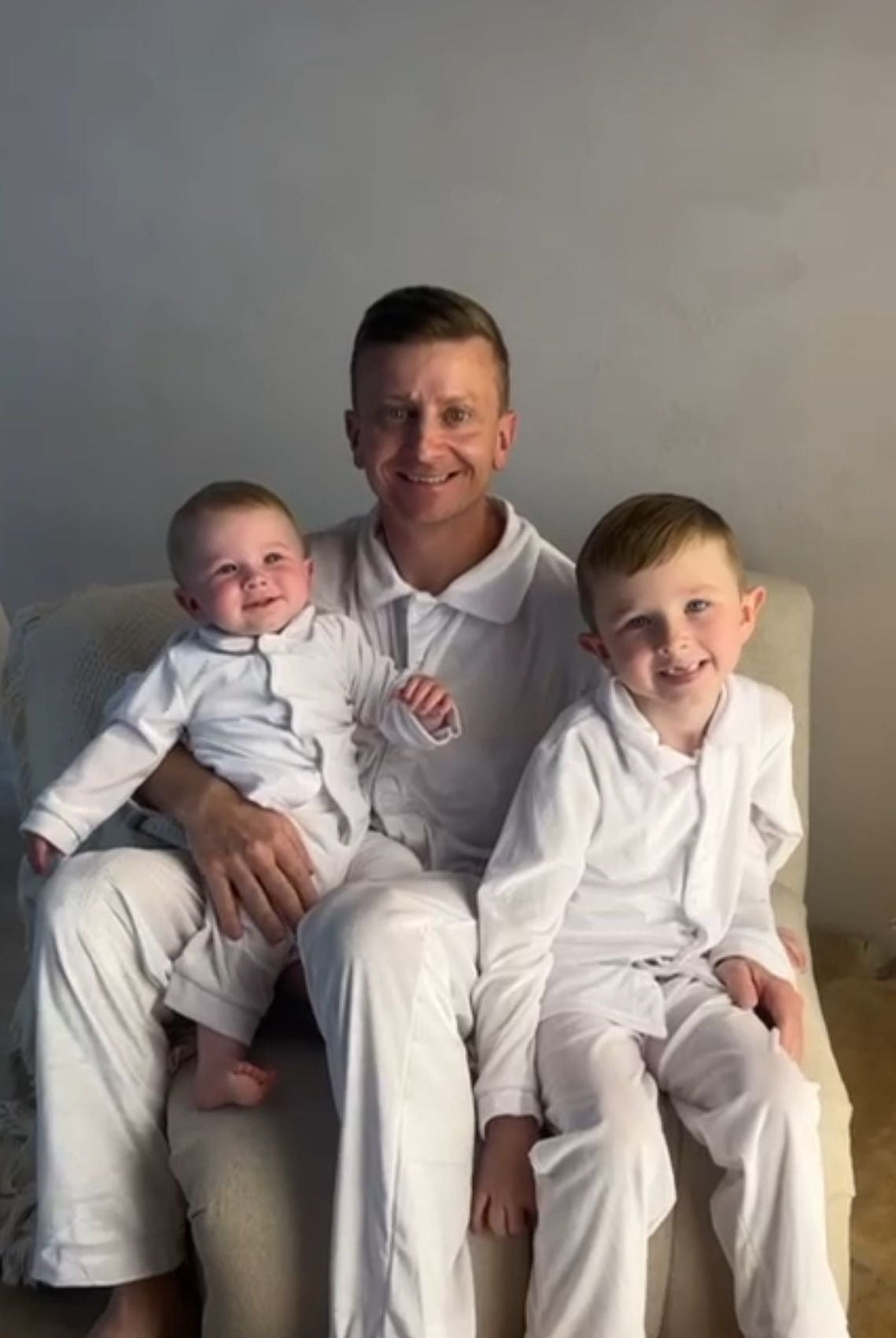 Men's Luxury White Velvet Pyjamas - Pretty personal gifting