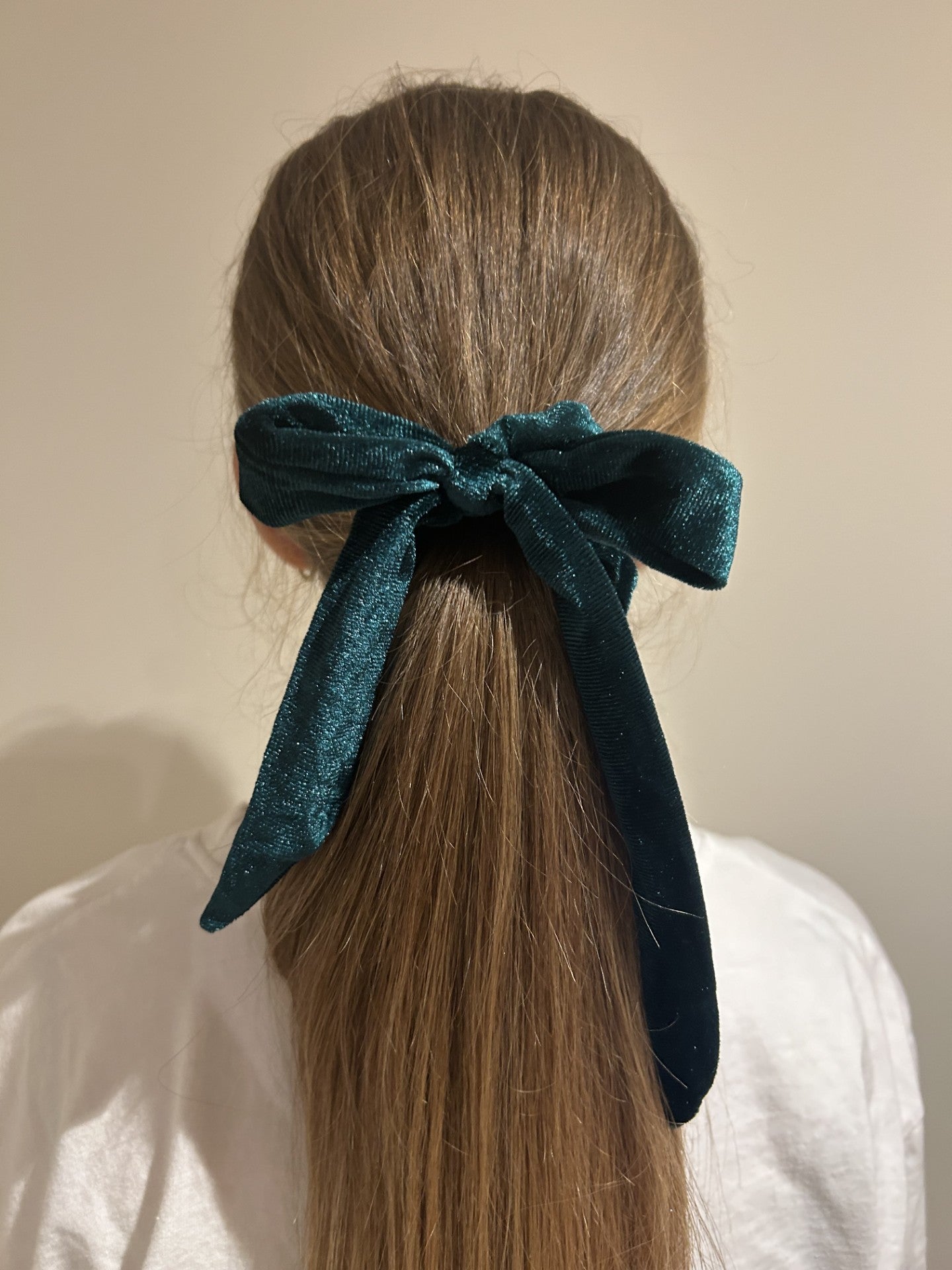 Velvet Bow Scrunchie Green - Pretty personal gifting