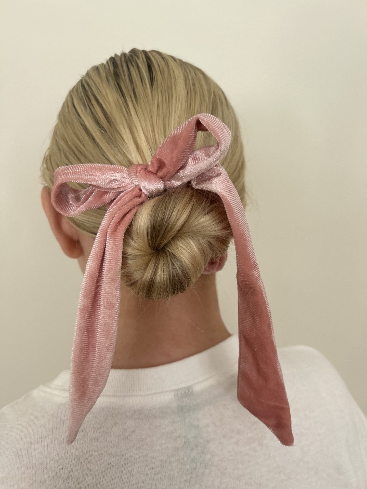 Velvet Bow Scrunchie Pink - Pretty personal gifting